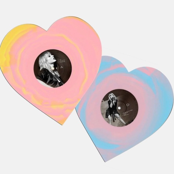 Taylor Swift Lover Live From Paris Heart Shaped Vinyl 2025 LIMITED - Picture 10 of 10